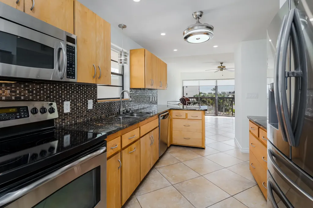 845 Collier Court Marco Island FL 34145
