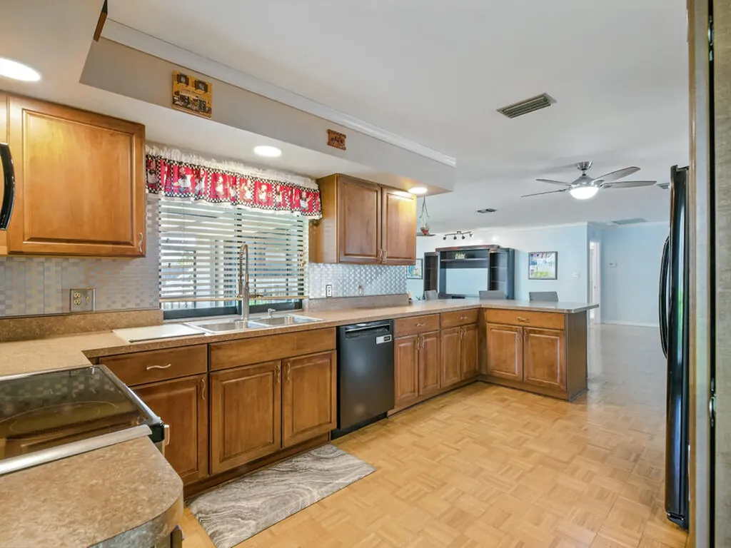 851 Perrine Court Marco Island FL 34145