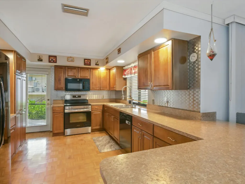 851 Perrine Court Marco Island FL 34145