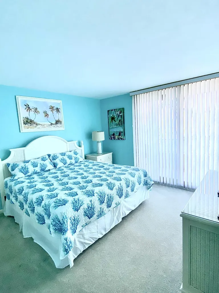 440 Seaview Court Marco Island FL 34145