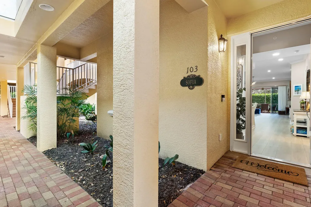 790 W Elkcam Circle Marco Island FL 34145