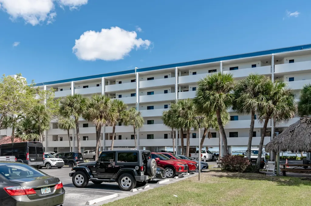 1085 Bald Eagle Marco Island FL 34145