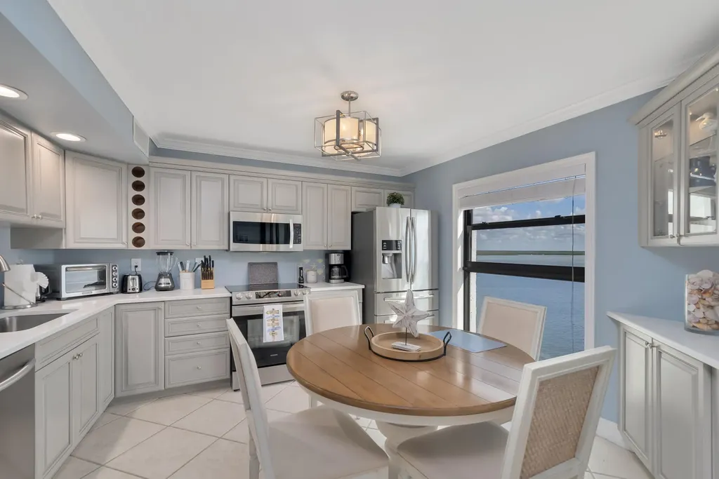 1085 Bald Eagle Marco Island FL 34145