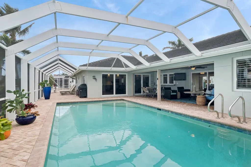 335 Nassau Court Marco Island FL 34145