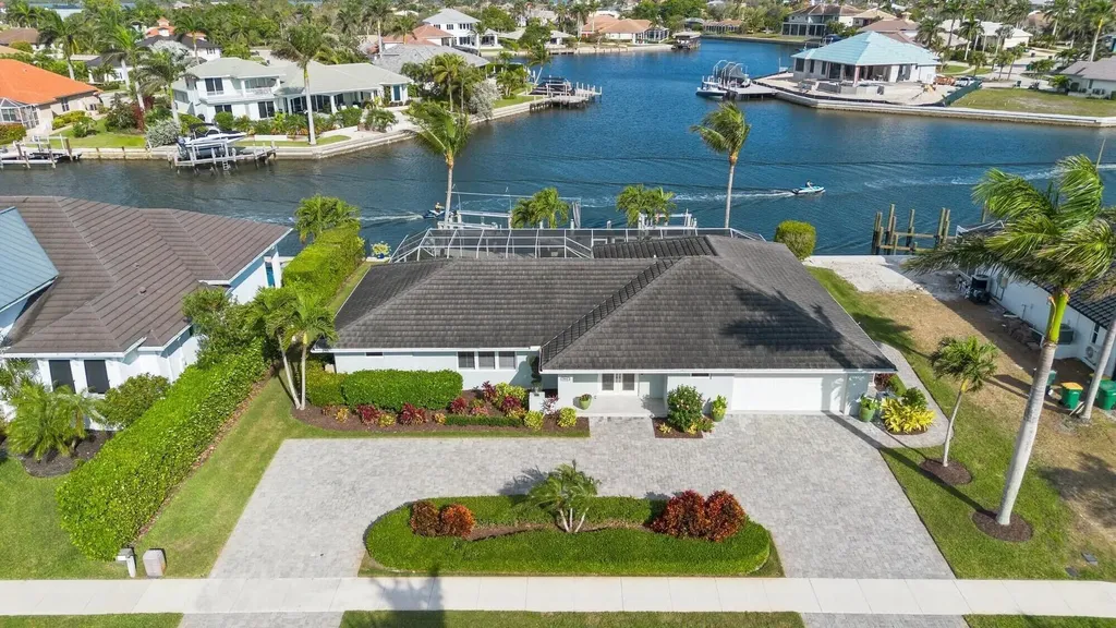 335 Nassau Court Marco Island FL 34145