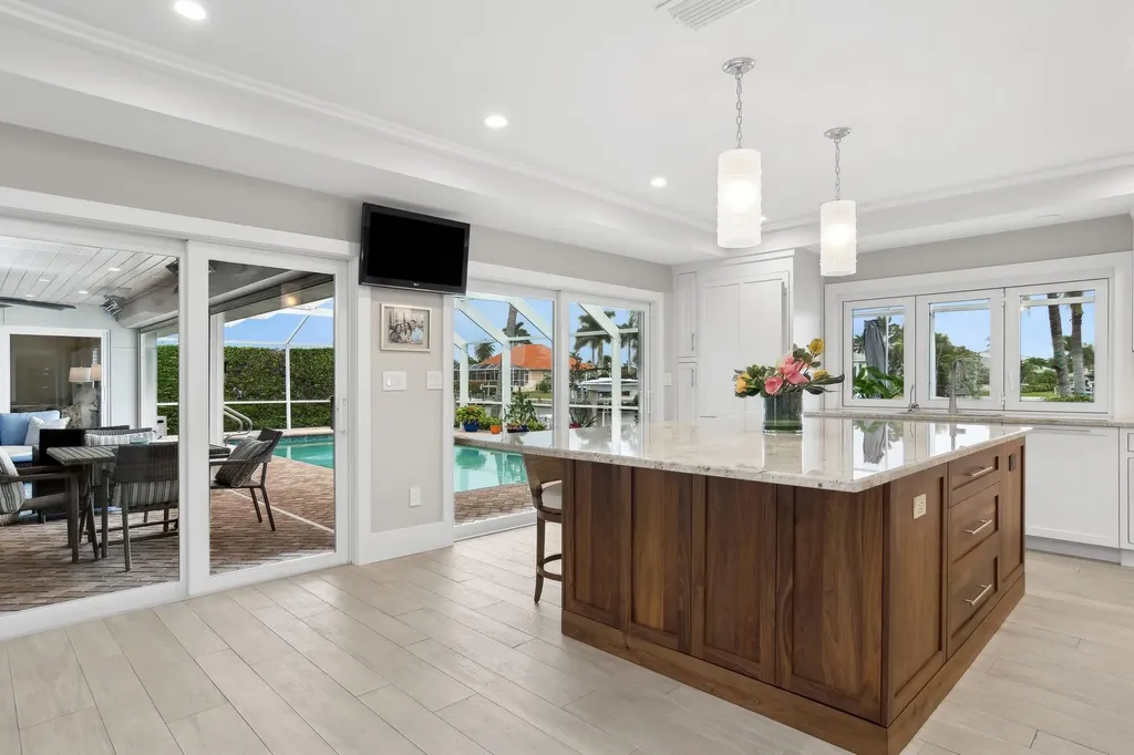 335 Nassau Court Marco Island FL 34145