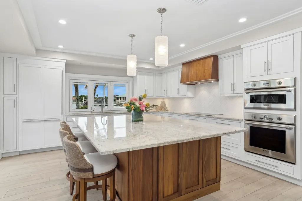 335 Nassau Court Marco Island FL 34145