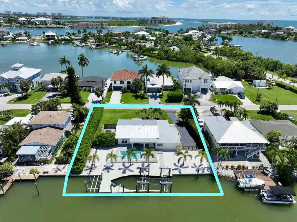 119 Tahiti Street Naples FL 34113