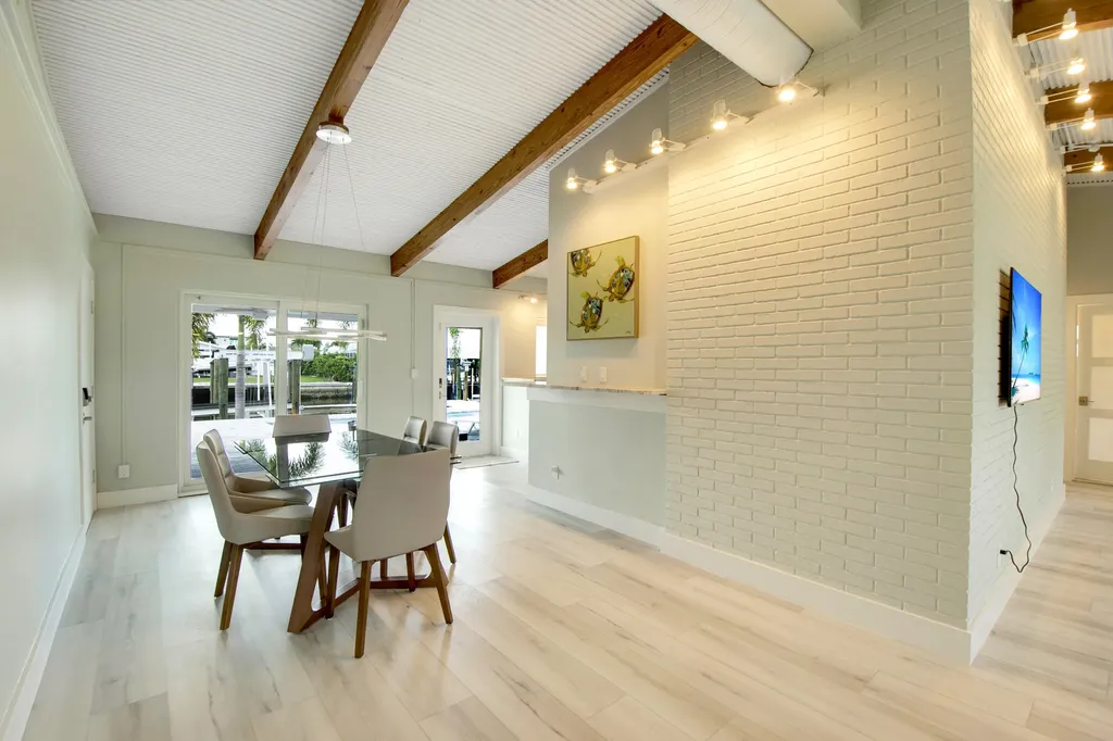 119 Tahiti Street Naples FL 34113