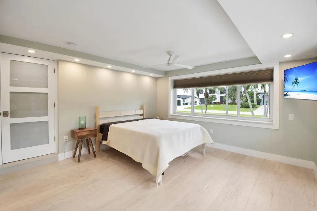 119 Tahiti Street Naples FL 34113