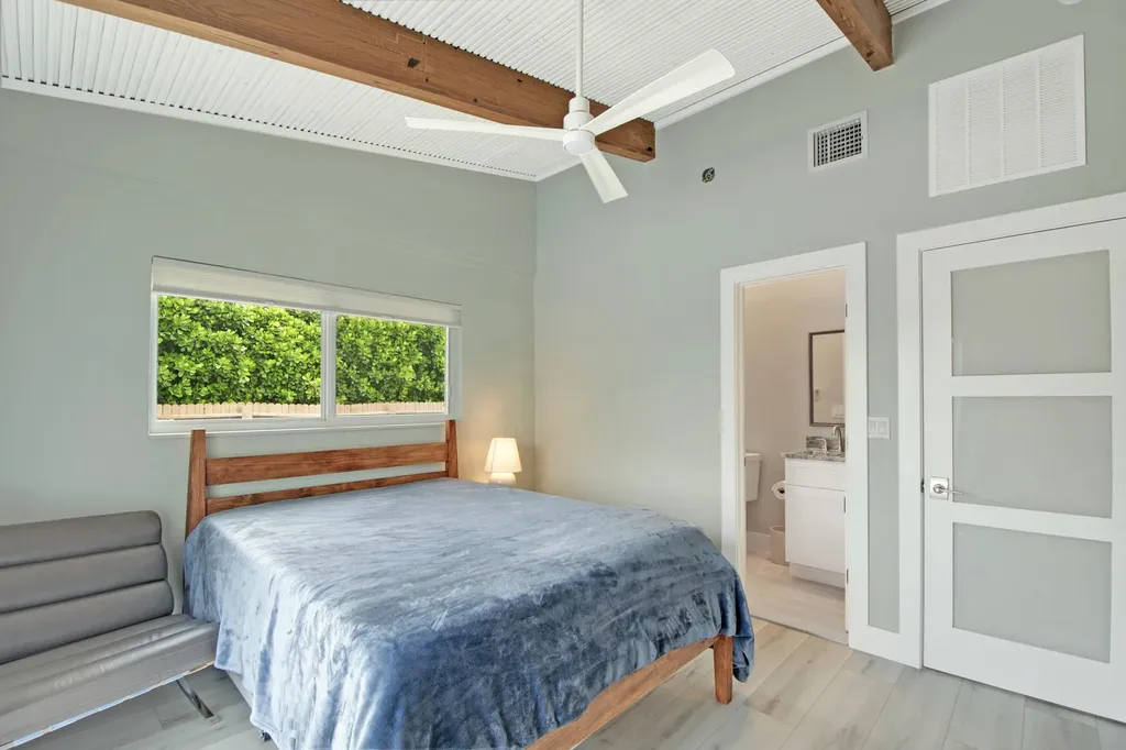 119 Tahiti Street Naples FL 34113