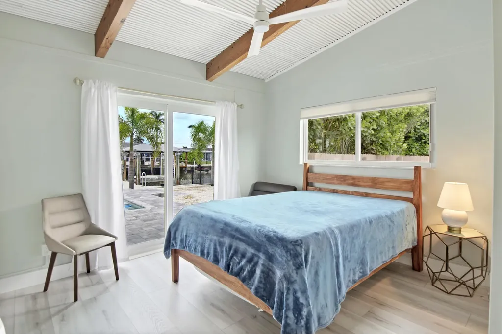 119 Tahiti Street Naples FL 34113