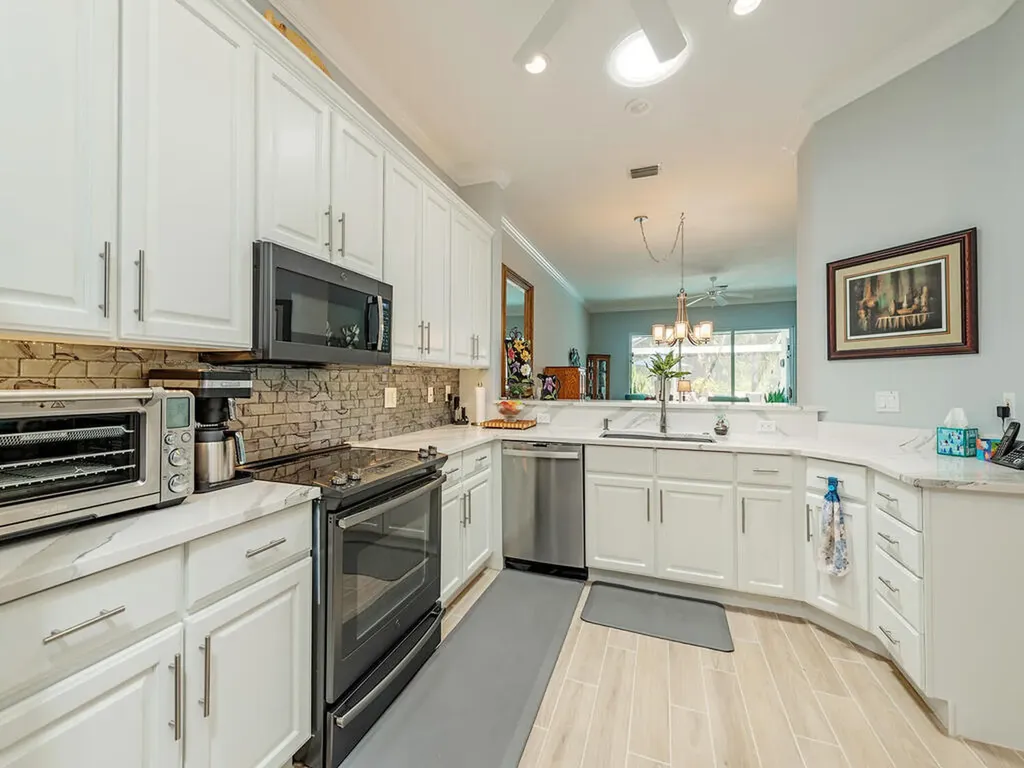 3536 Periwinkle Way Naples FL 34114