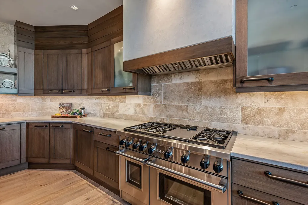 13675 Vanderbilt Drive Naples FL 34110