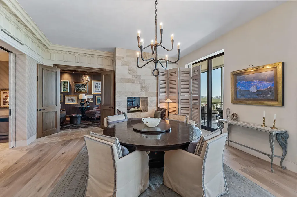 13675 Vanderbilt Drive Naples FL 34110