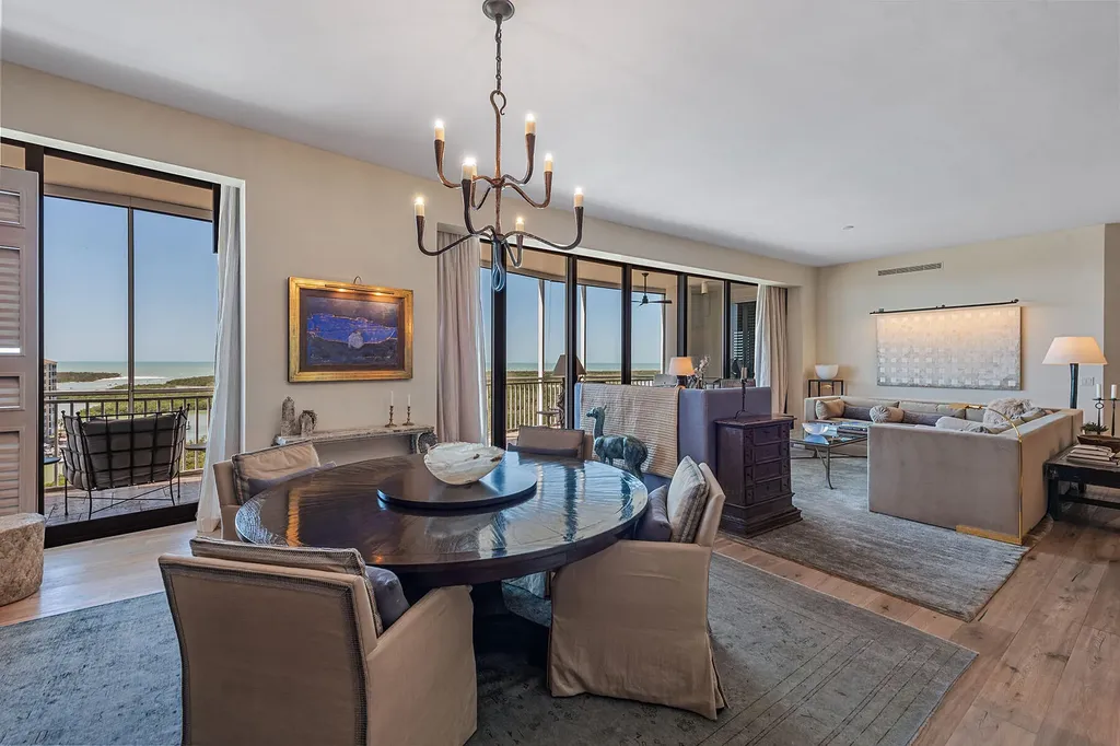 13675 Vanderbilt Drive Naples FL 34110