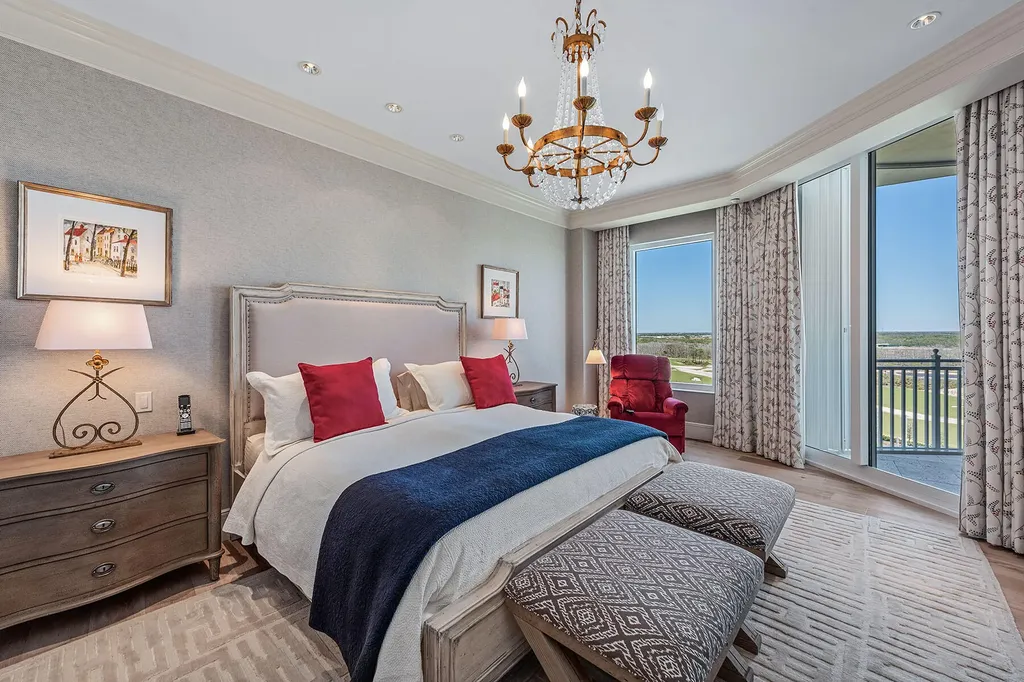 13675 Vanderbilt Drive Naples FL 34110