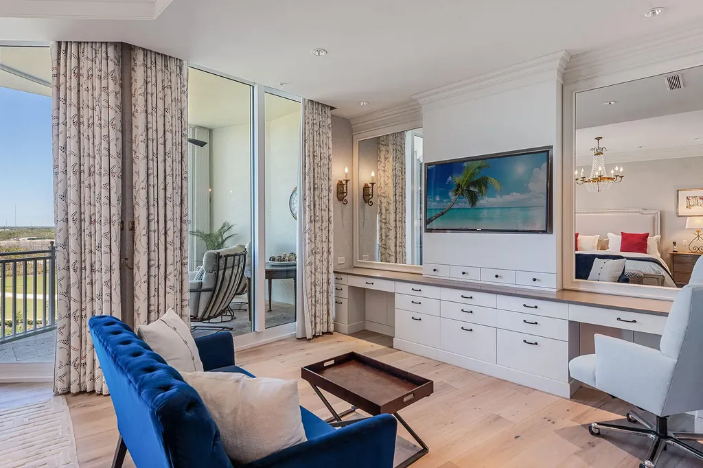 13675 Vanderbilt Drive Naples FL 34110