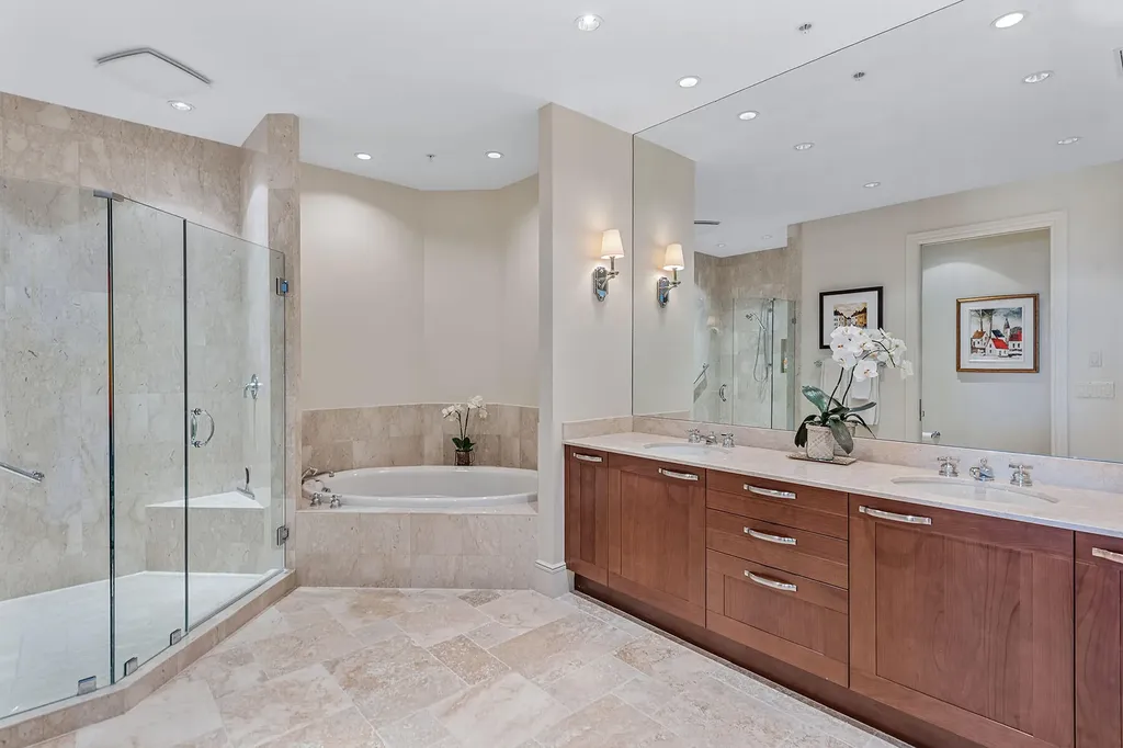 13675 Vanderbilt Drive Naples FL 34110