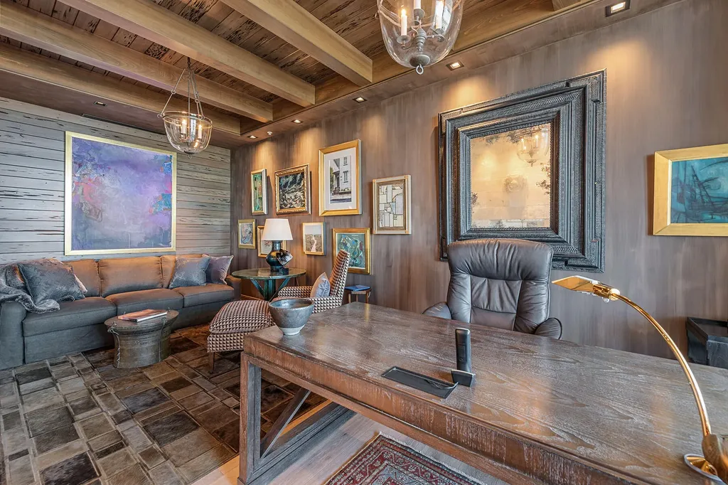 13675 Vanderbilt Drive Naples FL 34110