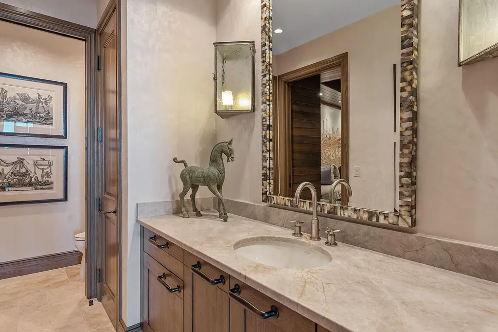 13675 Vanderbilt Drive Naples FL 34110