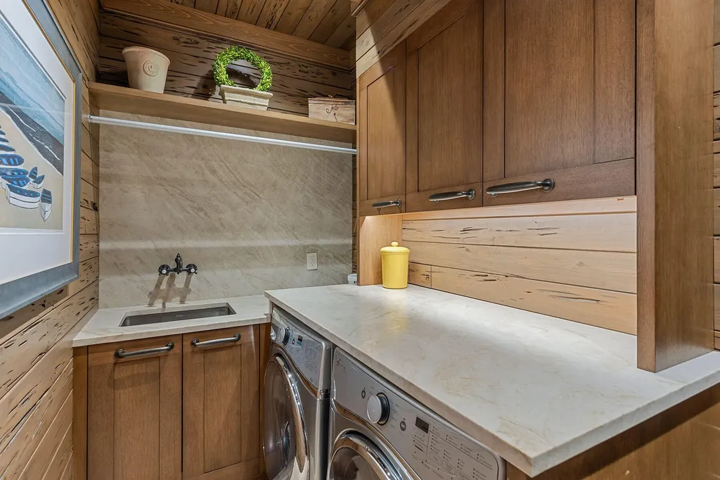 13675 Vanderbilt Drive Naples FL 34110