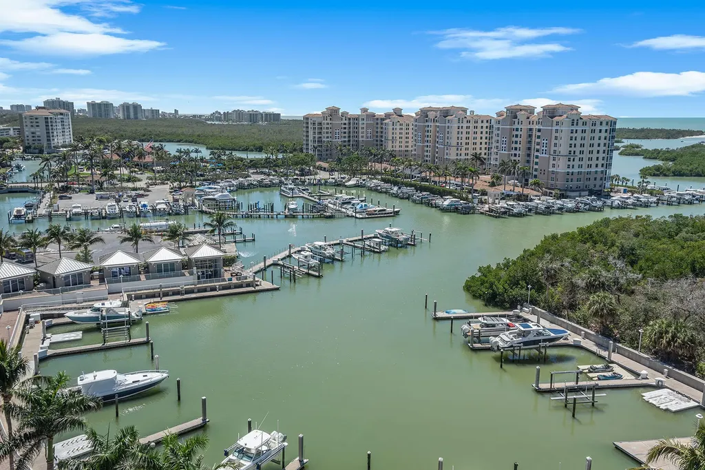 13675 Vanderbilt Drive Naples FL 34110