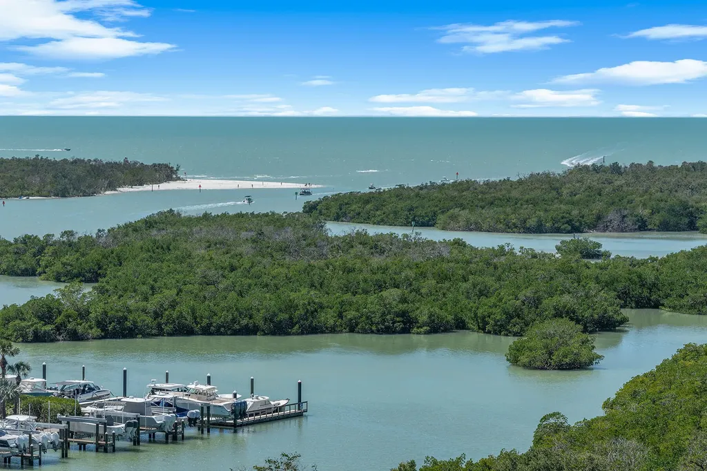 13675 Vanderbilt Drive Naples FL 34110