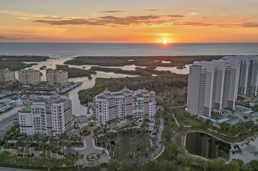 13675 Vanderbilt Drive Naples FL 34110