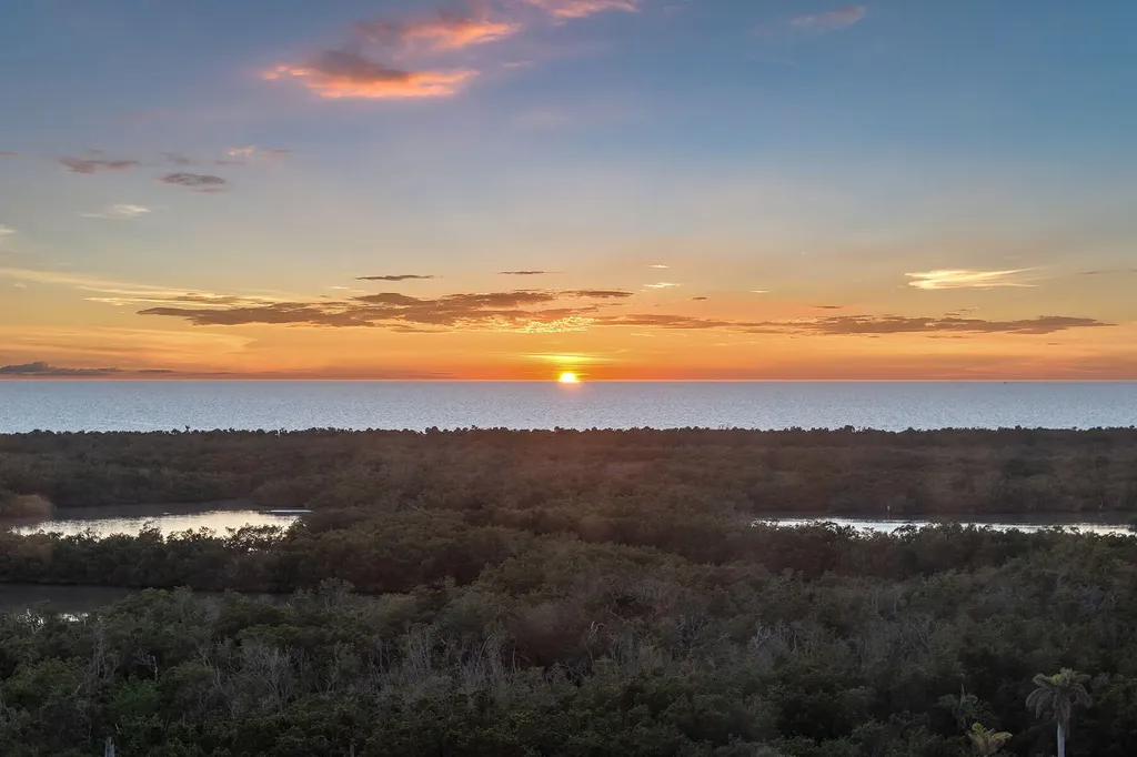 13675 Vanderbilt Drive Naples FL 34110