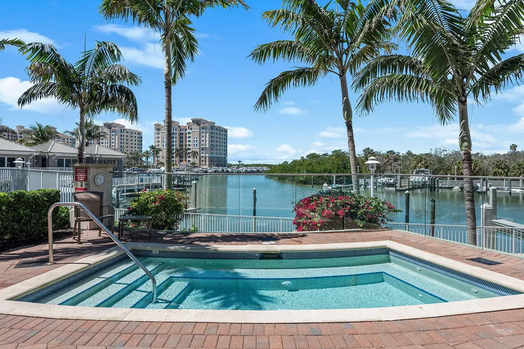 13675 Vanderbilt Drive Naples FL 34110