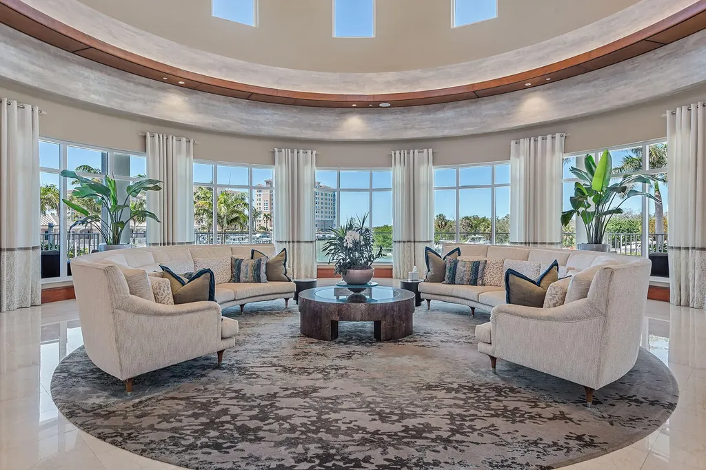 13675 Vanderbilt Drive Naples FL 34110