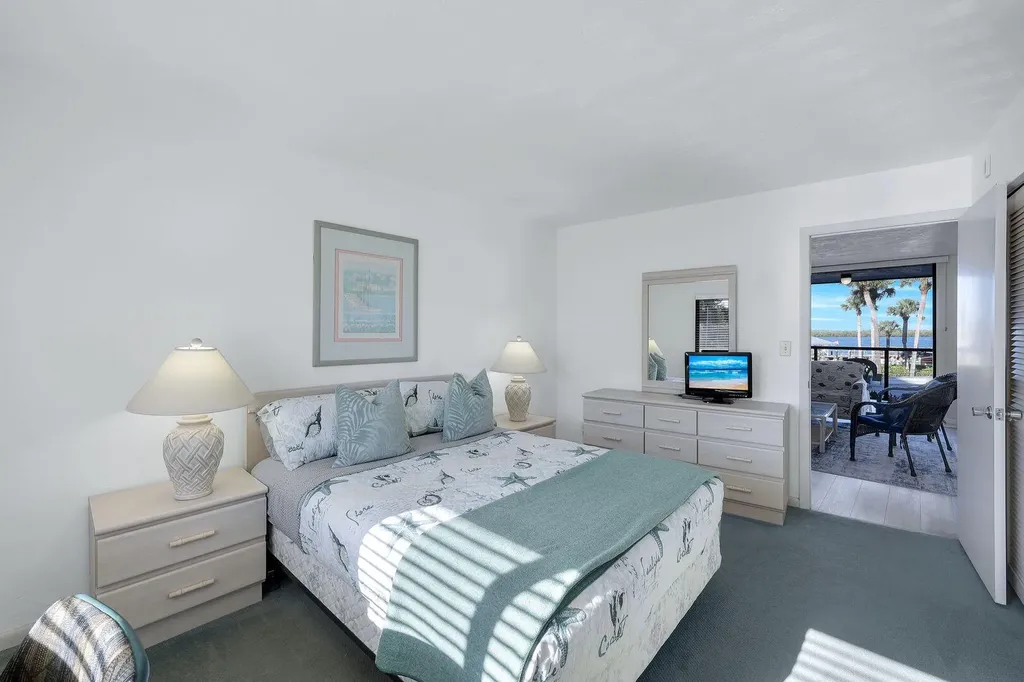 1085 Bald Eagle Drive Marco Island FL 34145