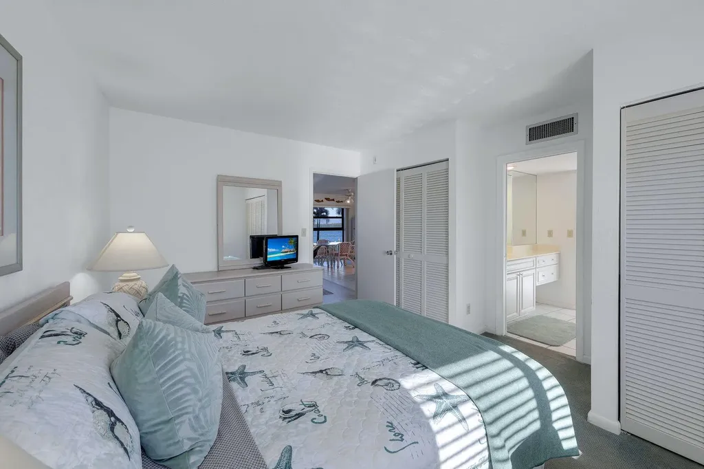 1085 Bald Eagle Drive Marco Island FL 34145