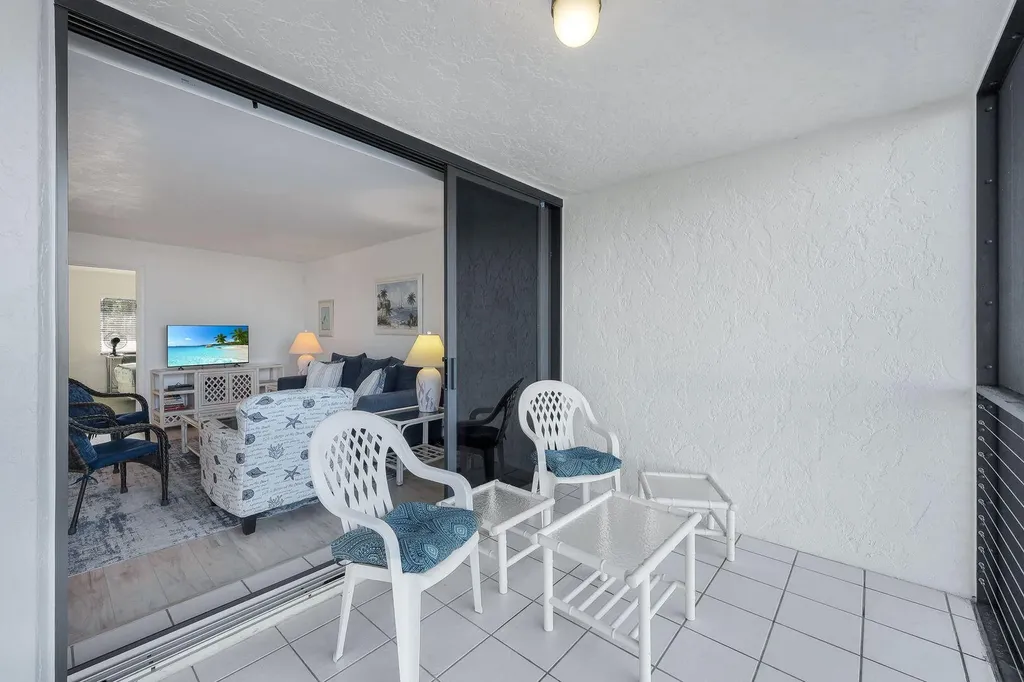 1085 Bald Eagle Drive Marco Island FL 34145