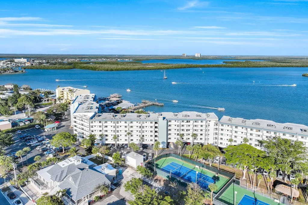 1085 Bald Eagle Drive Marco Island FL 34145