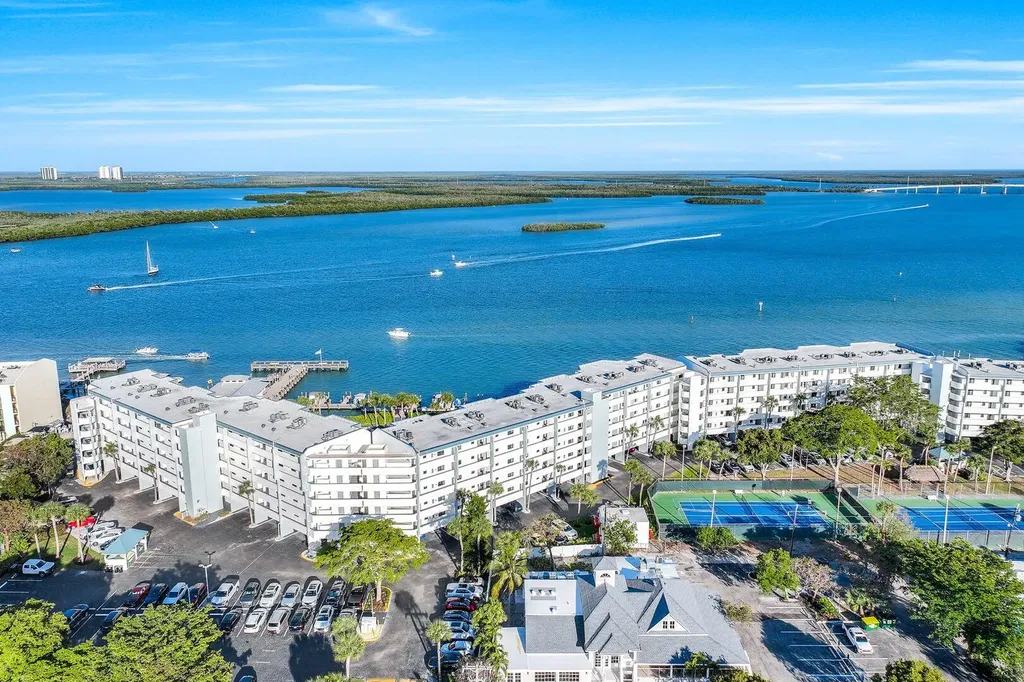 1085 Bald Eagle Drive Marco Island FL 34145