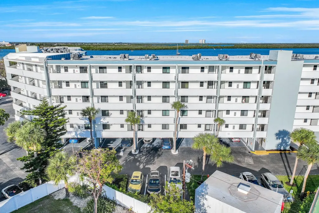 1085 Bald Eagle Drive Marco Island FL 34145