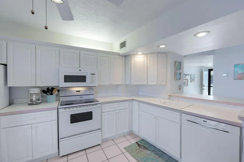 1085 Bald Eagle Drive Marco Island FL 34145