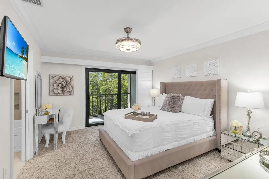 1100 Swallow Marco Island FL 34145