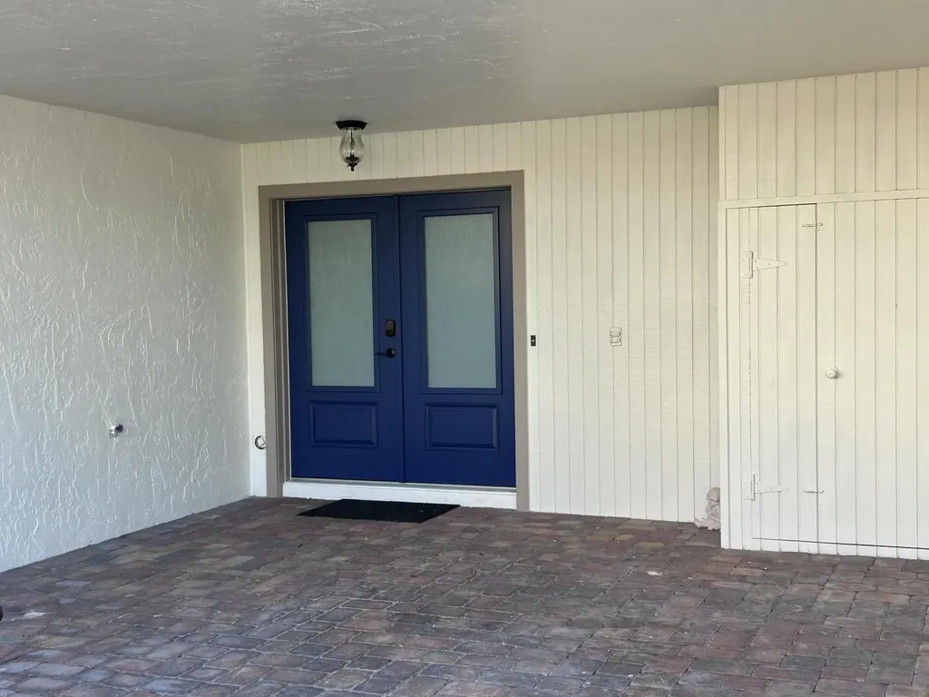 1100 Swallow Marco Island FL 34145