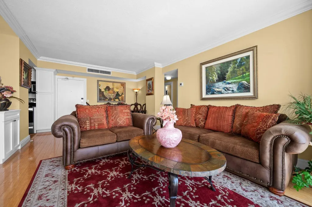 140 Seaview Court Marco Island FL 34145