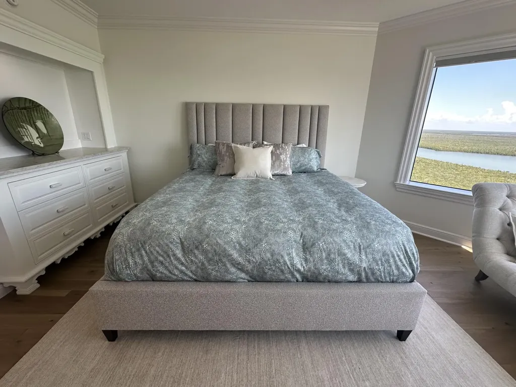 1060 Borghese Lane Naples FL 34114