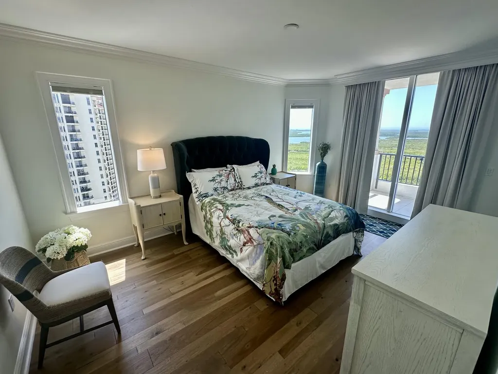 1060 Borghese Lane Naples FL 34114