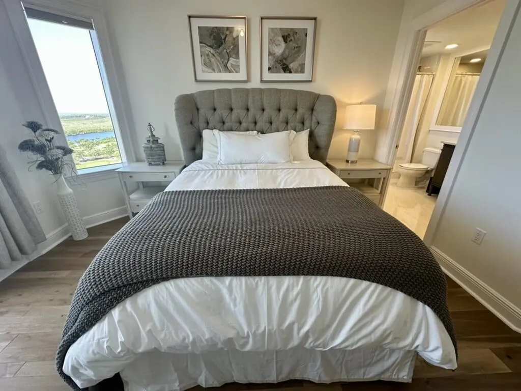 1060 Borghese Lane Naples FL 34114