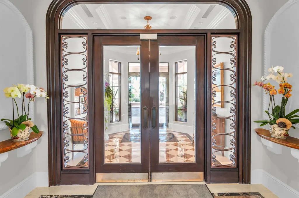 1060 Borghese Lane Naples FL 34114