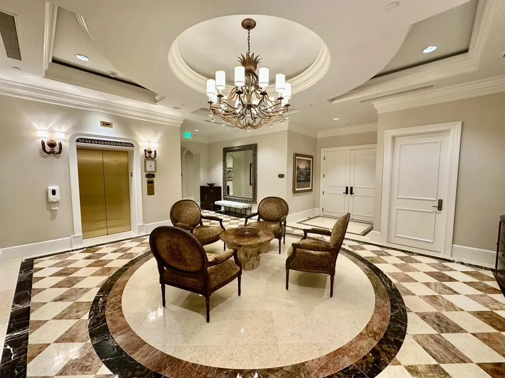 1060 Borghese Lane Naples FL 34114