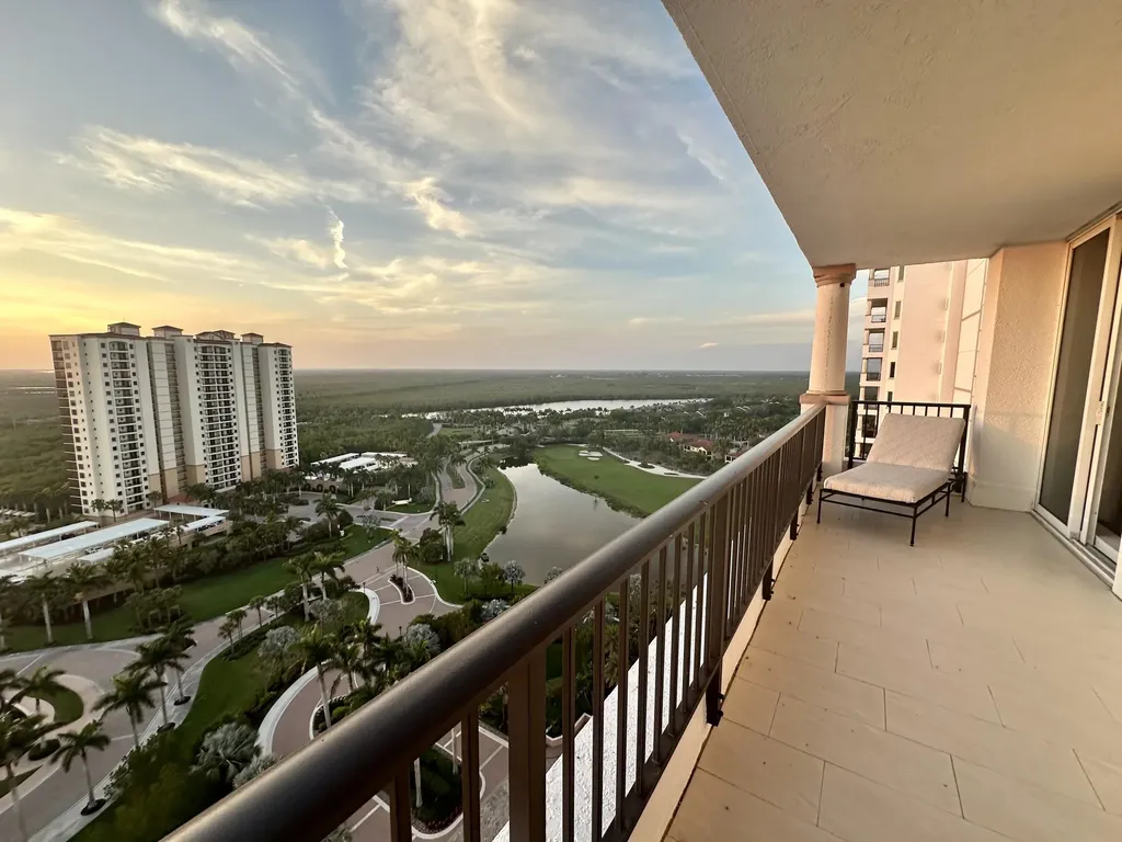 1060 Borghese Lane Naples FL 34114