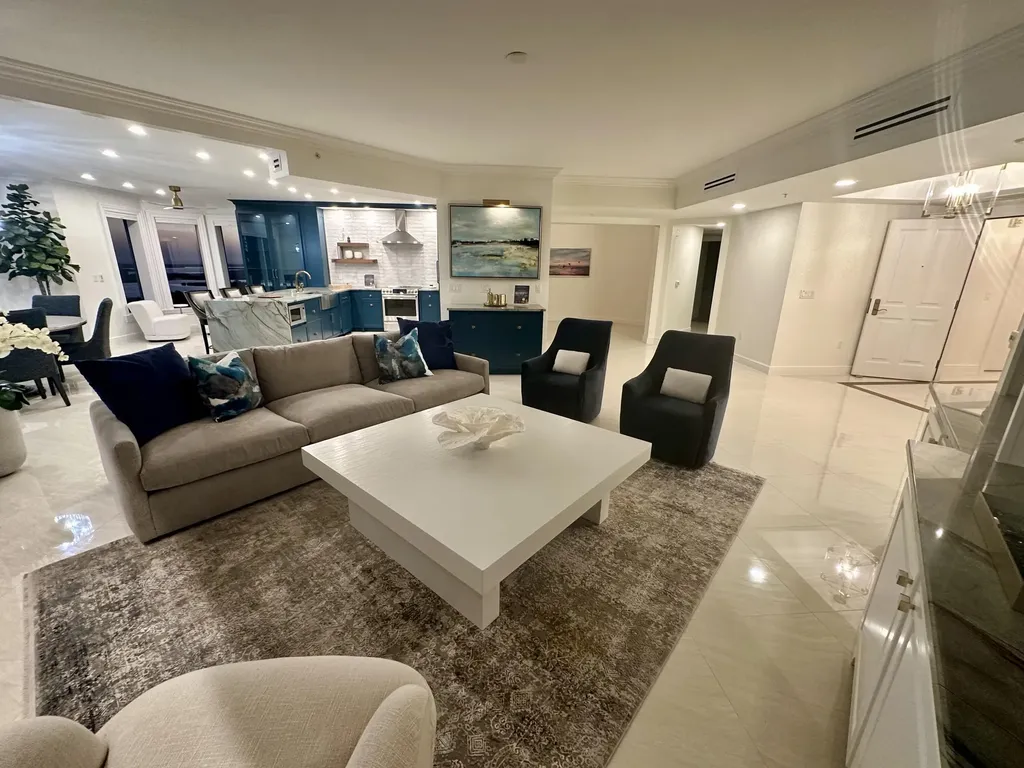 1060 Borghese Lane Naples FL 34114