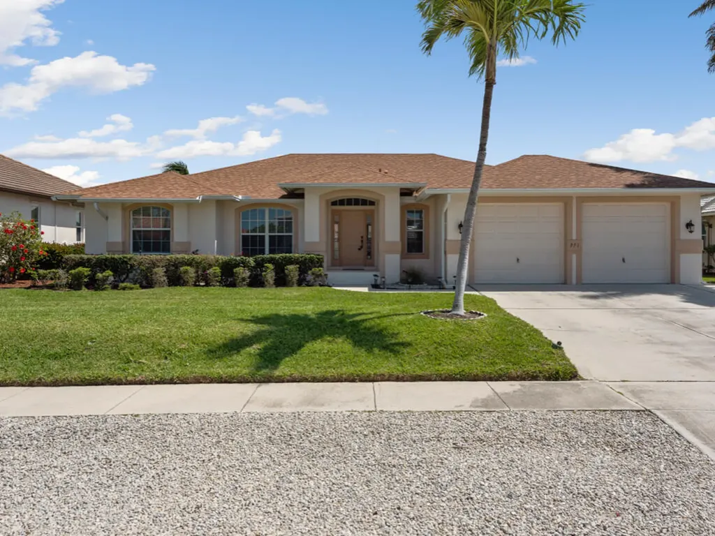 371 Edgewater Court Marco Island FL 34145